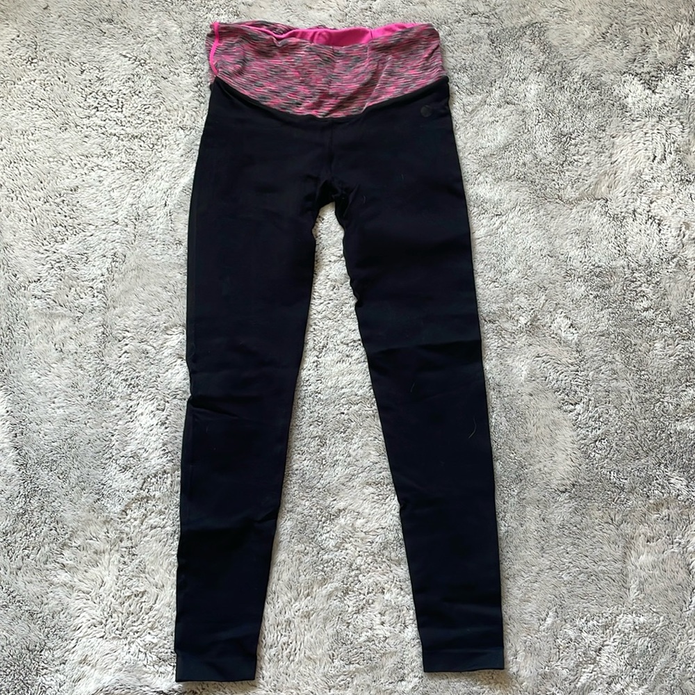 Stretchy High Waisted Black Yoga Leggings!